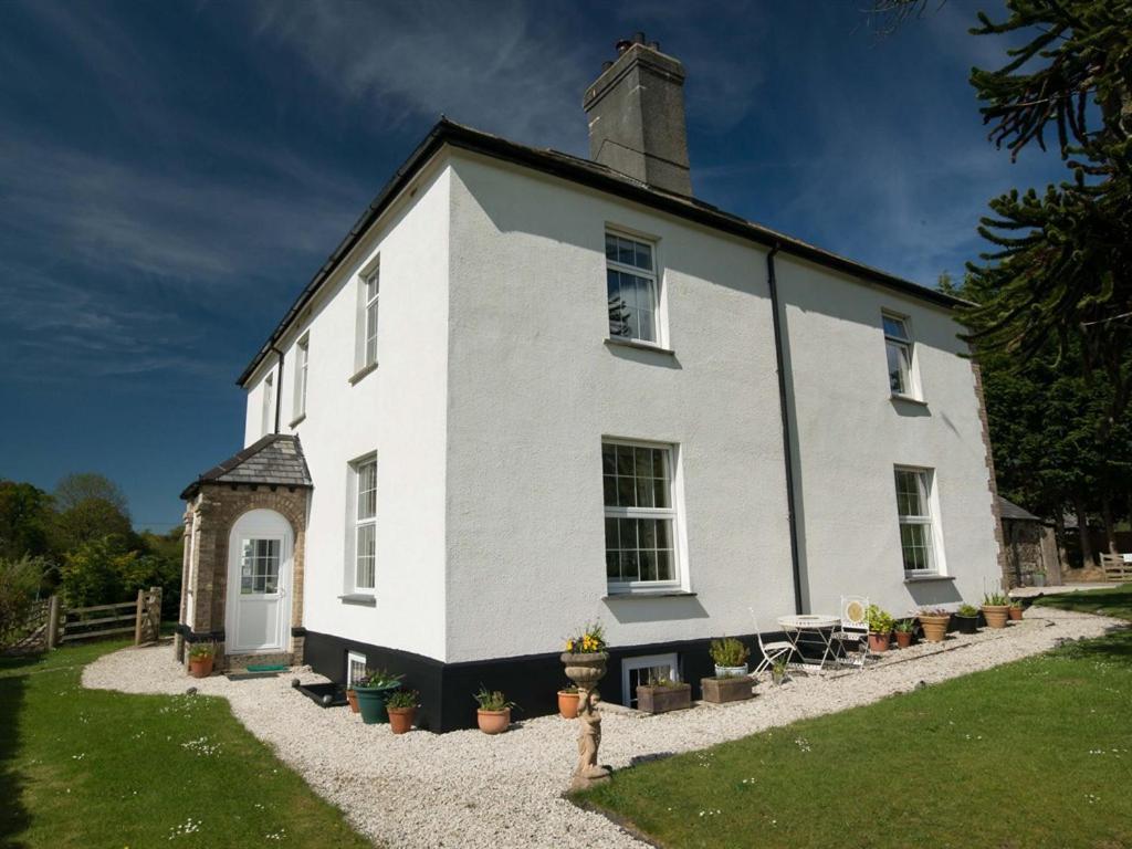 ローンソン Poole Farm Bed & Breakfast エクステリア 写真